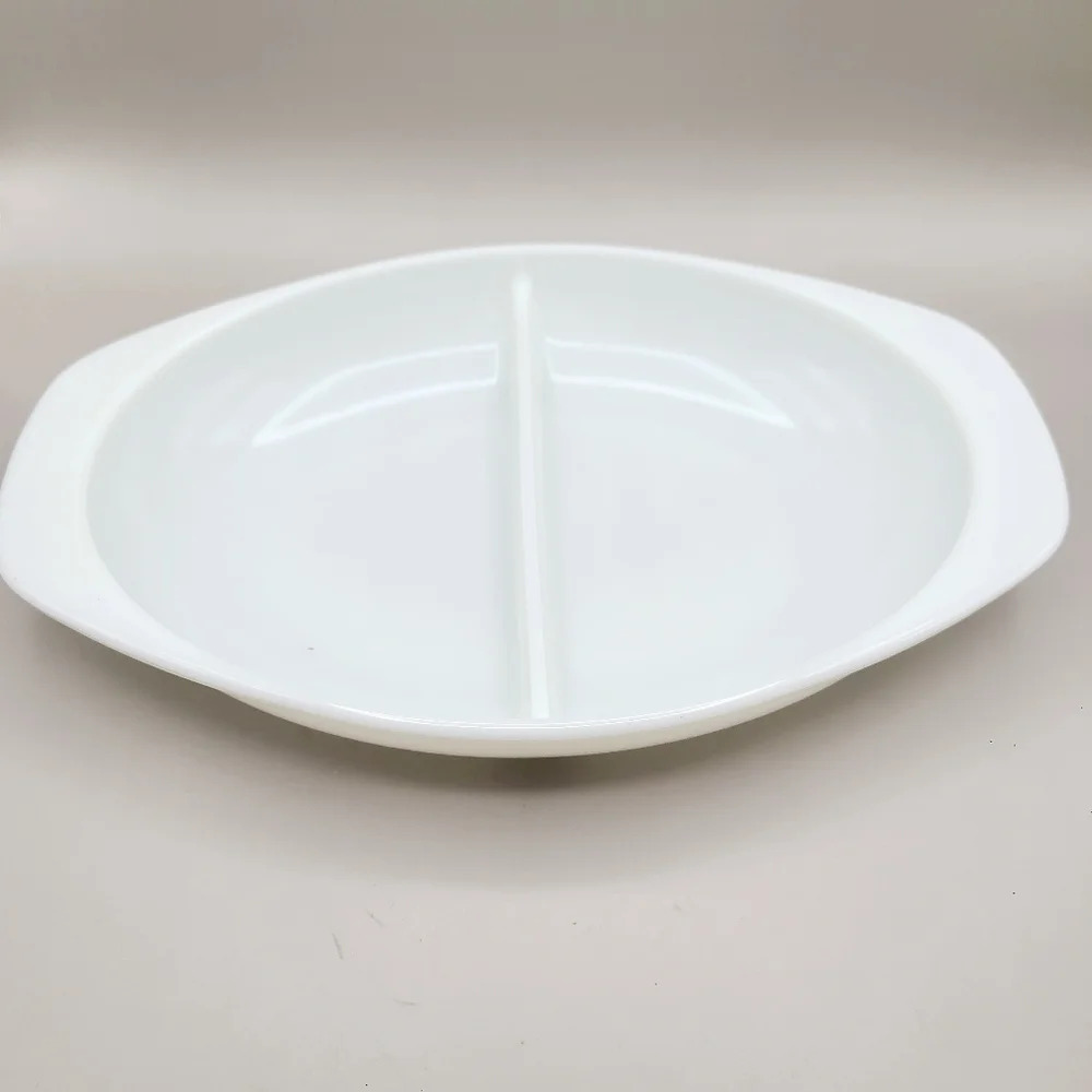 Vintage Pyrex Divided Casserole Dish White Milk Glass #1063 11/2 Qt - Picture 5 of 6